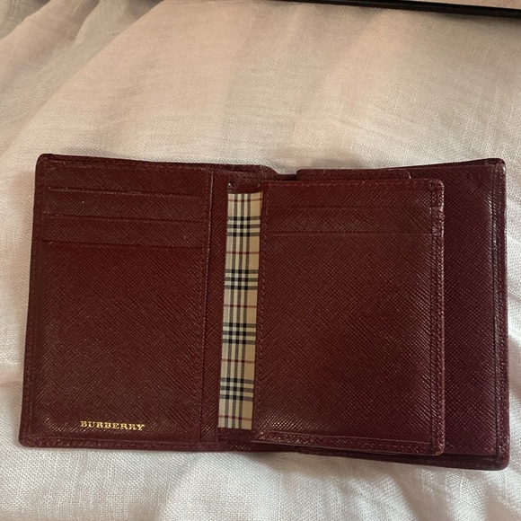 Burberry bifold leather wallet with some fabric plaid inside in GUC - Picture 3 of 14